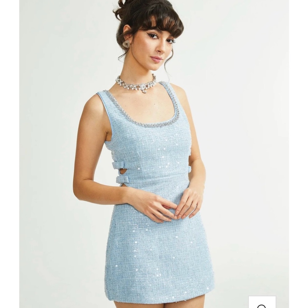 Beautiful tweeted dress in blue